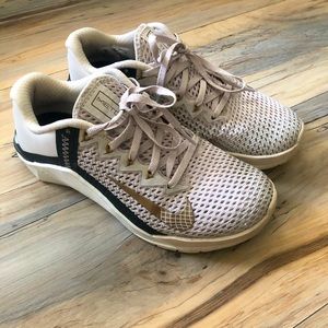 Nike Metcon 6 size women’s 6 VGUC